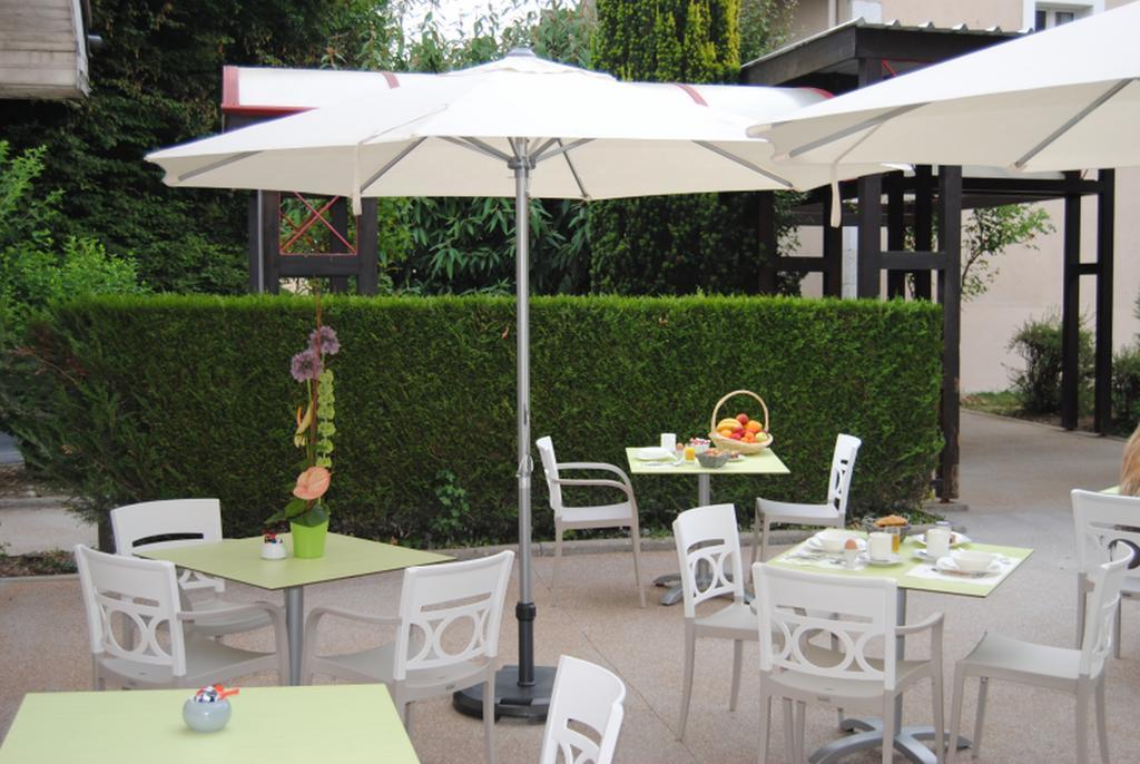 Citadines Geneve Ferney Voltaire Aparthotel Exterior photo
