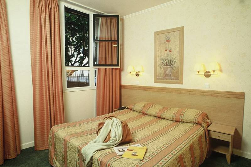 Citadines Geneve Ferney Voltaire Aparthotel Room photo